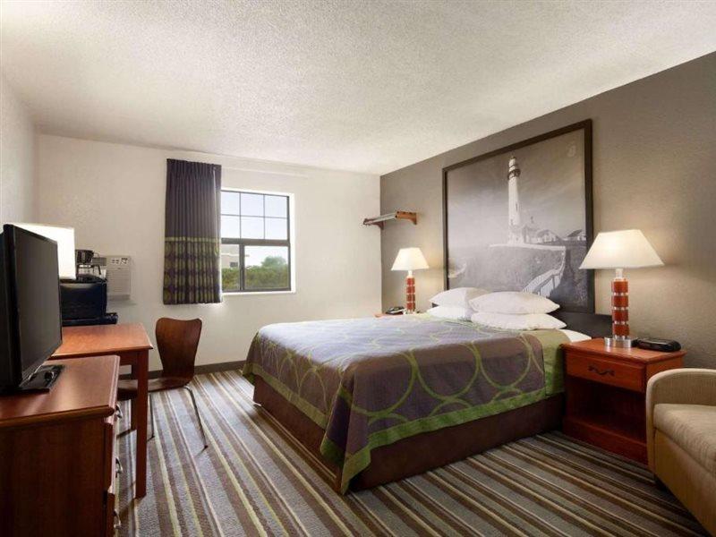 Super 8 By Wyndham Colorado Springs/Afa Area Hotell Eksteriør bilde