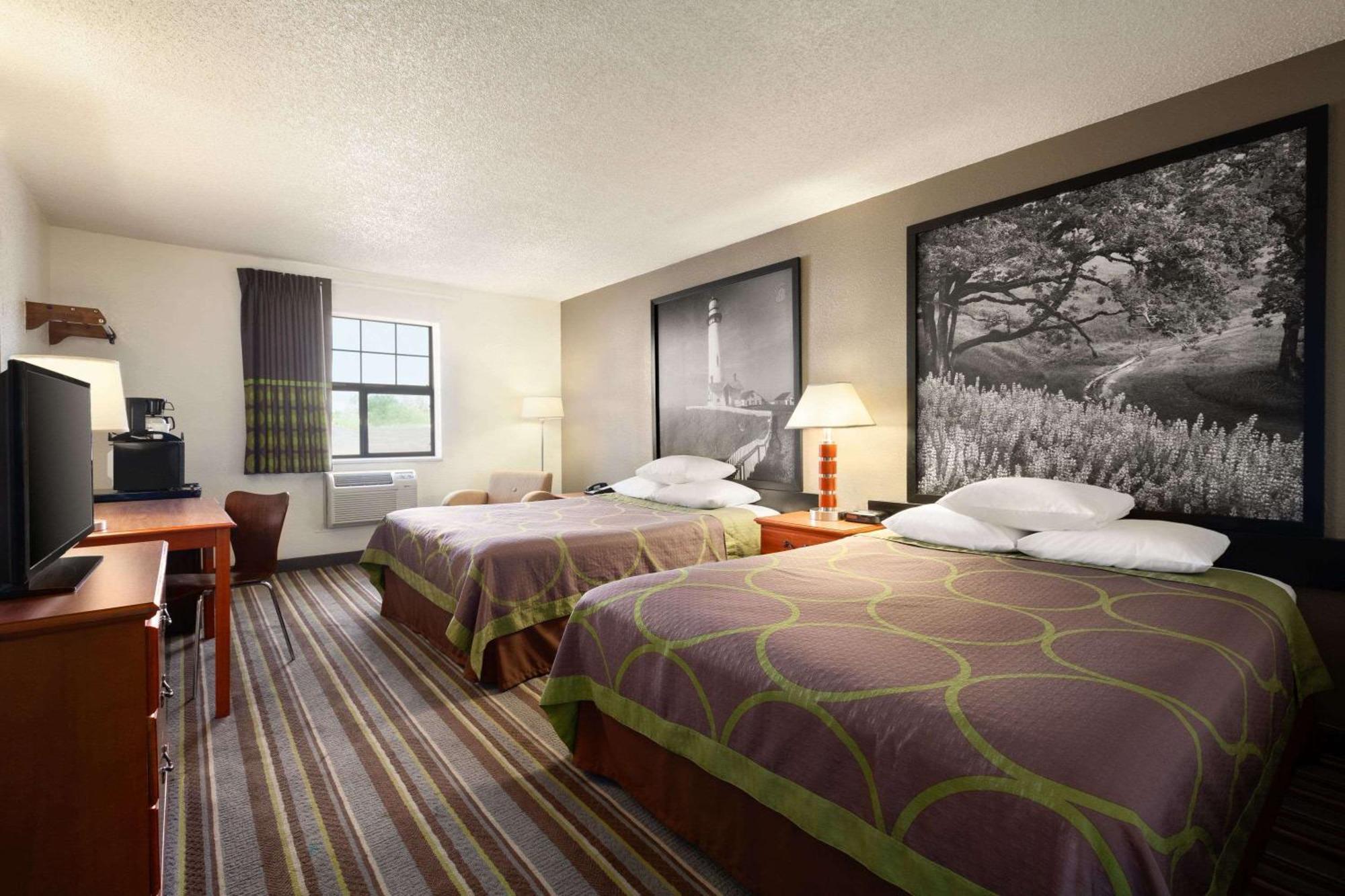Super 8 By Wyndham Colorado Springs/Afa Area Hotell Eksteriør bilde