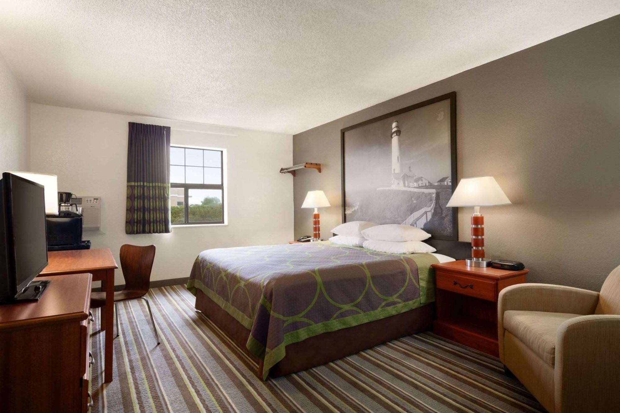 Super 8 By Wyndham Colorado Springs/Afa Area Hotell Eksteriør bilde
